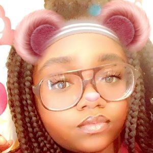 Meet your Posher, Deniesha